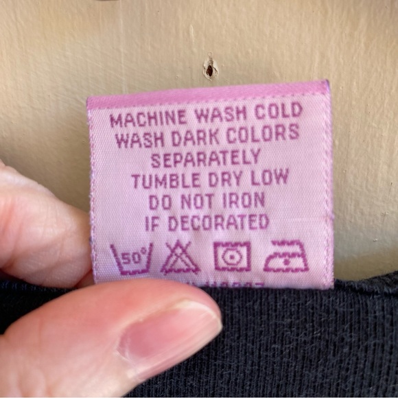 EUC Black Y2K Abstract Print Mykonos V-neck knit T-shirt Size L - Picture 4 of 7